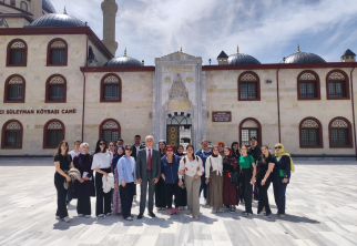 NEVÜ Sosyoloji Öğrencileri, Din Sosyolojisi Dersi Kapsamında İl Müftülüğü ve Külliye Camii’ni Ziyaret Etti