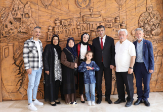 Rektör Aktekin Dereceye Giren Mezun Öğrencileri ve Ailelerini Misafir Etti 