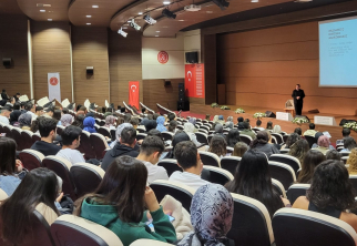 NEVÜ’de “Yolun Başında Değil, Yolun Kendisisin” Söyleşisi Gerçekleştirildi