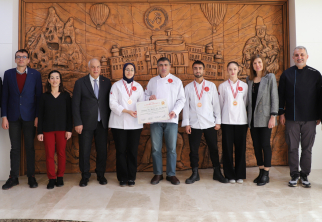 Rektör Aktekin, “Gastro Antalya 2025” Şampiyonlarını Makamında Kabul Etti