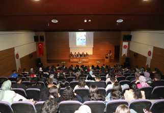 NEVÜ’de Tıbbi Sekreterlik Mesleğinde Yapay Zekâ ve Kariyer Yolculuğu Paneli Düzenlendi