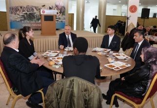 Nevşehirli İl Protokolü ve Hayırseverler İftar Sofrasında Öğrencilerle Buluştu