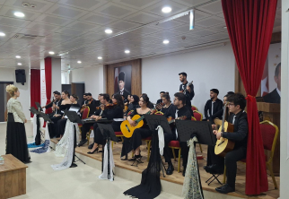 Güzel Sanatlar Fakültesi Orkestrası Huzurevinde Sahnede