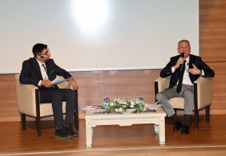Cumhurbaşkanı Başdanışmanı Saral NEVÜ’de “Gençlik ve Vizyon” Konulu Söyleşide Öğrencilerle Buluştu