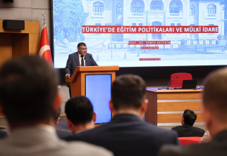 Rektör Aktekin, Kaymakam Adaylarına Türkiye’nin Eğitim Politikaları ve Mülki İdare Konulu Konferans Verdi