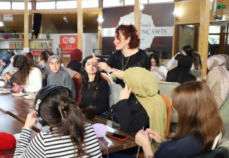 NEVÜ Örgü ve El Becerileri Kulübü “Sevgi Battaniyesi” İçin İlmek Attı