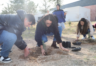 Sürdürülebilir Gelecek İçin Fidanlar Toprakla Buluşturuldu